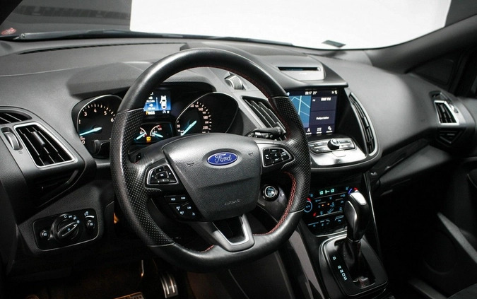 Ford Kuga cena 87900 przebieg: 119000, rok produkcji 2019 z Biskupiec małe 301
